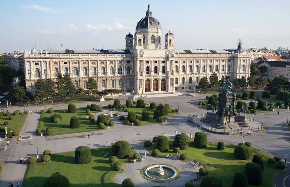Vienna - Maria Theresien Platz and the Kunsthistorisches Museum