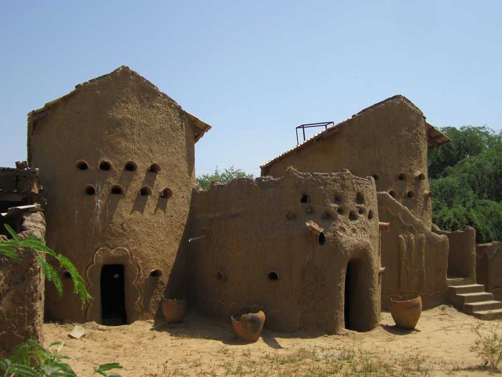 The former sultan's palace in the village of Gaoui just east of N'Djamena